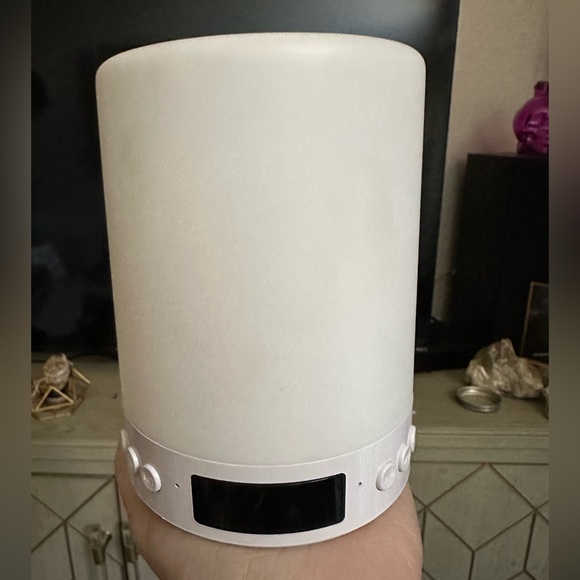 Bluetooth light, alarm and speaker - Picture 4 of 8